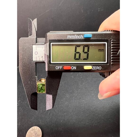 Vintage MCM La Mode Karatclad Nephrite Jade Gold Tone Rectangular Tie Tac - Picture 11 of 11